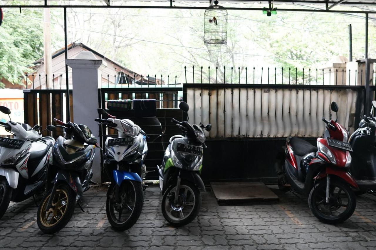 Cosmo Tanjung Duren Mitra Reddoorz Dżakarta Zewnętrze zdjęcie
