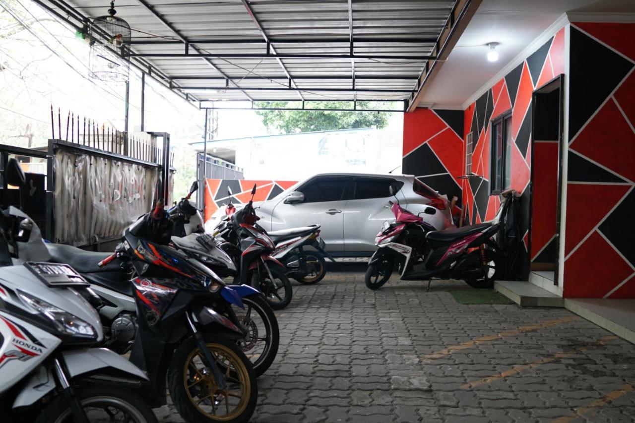 Cosmo Tanjung Duren Mitra Reddoorz Dżakarta Zewnętrze zdjęcie