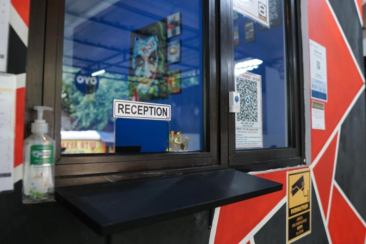 Cosmo Tanjung Duren Mitra Reddoorz Dżakarta Zewnętrze zdjęcie